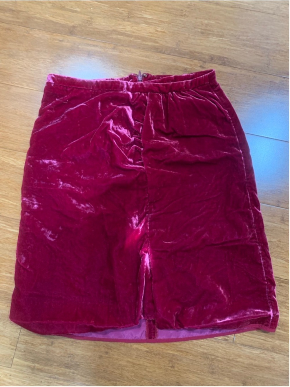 Flawed Women's Anthropologie Red Velvet Mini Skirt Size 2